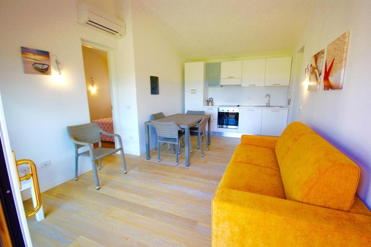 Residenze Dei Fiori Villa Porto Rotondo Ruang foto