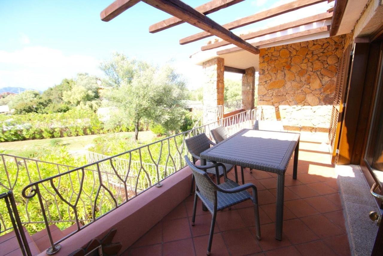 Residenze Dei Fiori Villa Porto Rotondo Ruang foto