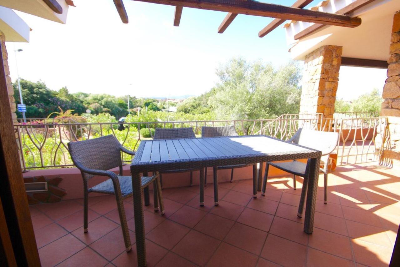 Residenze Dei Fiori Villa Porto Rotondo Ruang foto