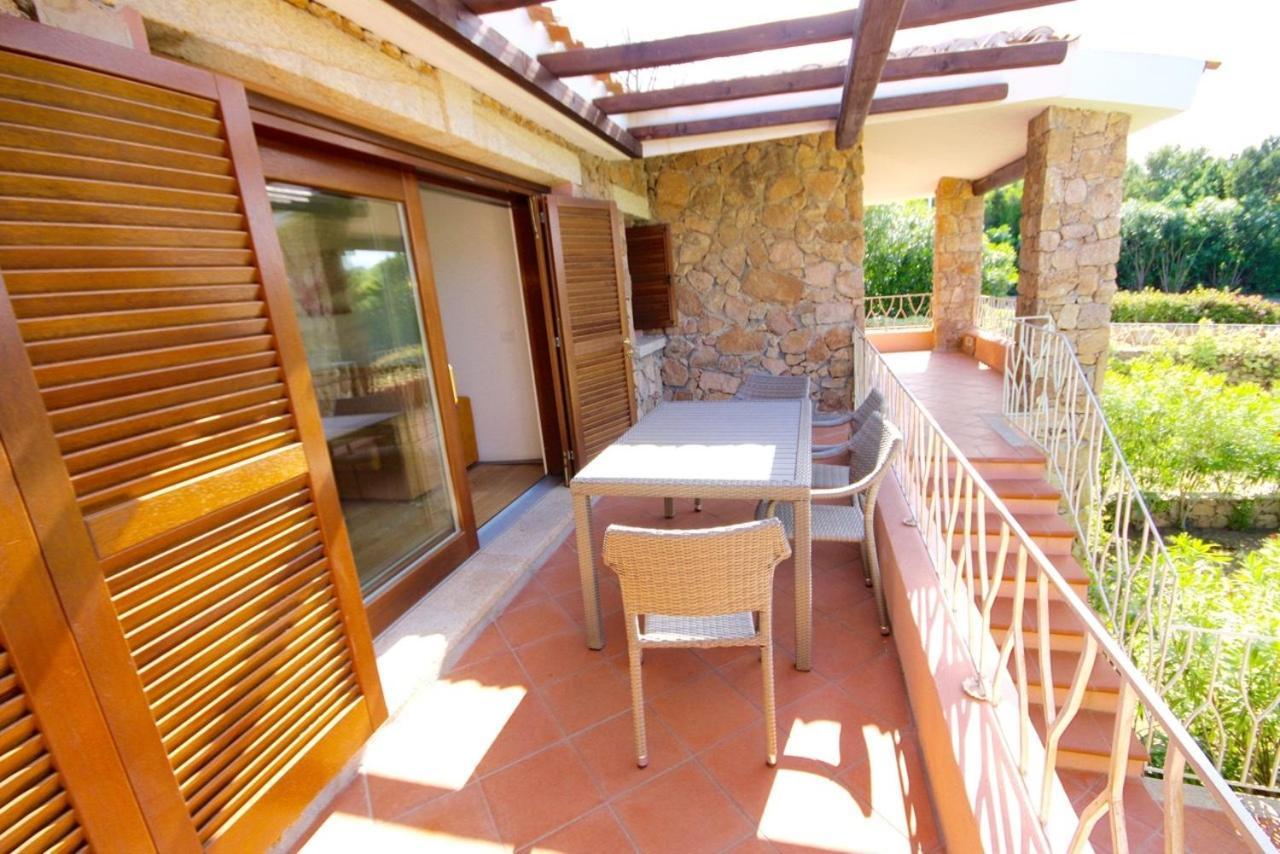 Residenze Dei Fiori Villa Porto Rotondo Ruang foto