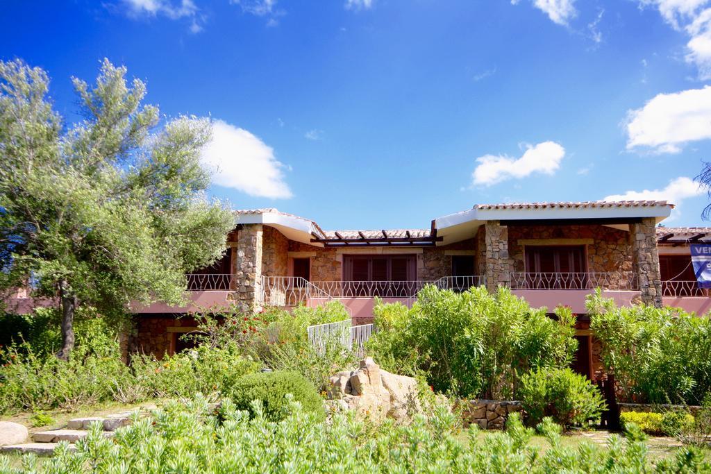 Residenze Dei Fiori Villa Porto Rotondo Bagian luar foto