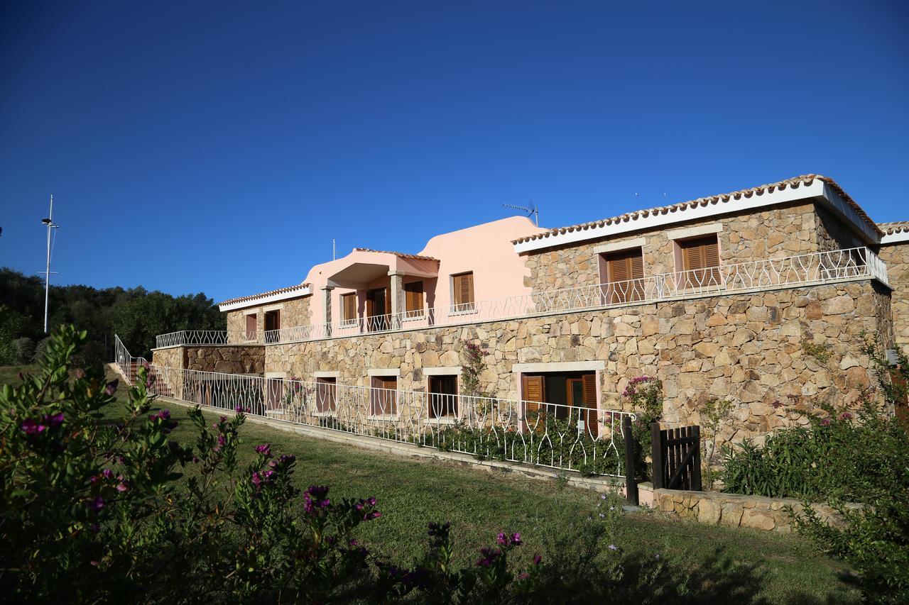 Residenze Dei Fiori Villa Porto Rotondo Bagian luar foto